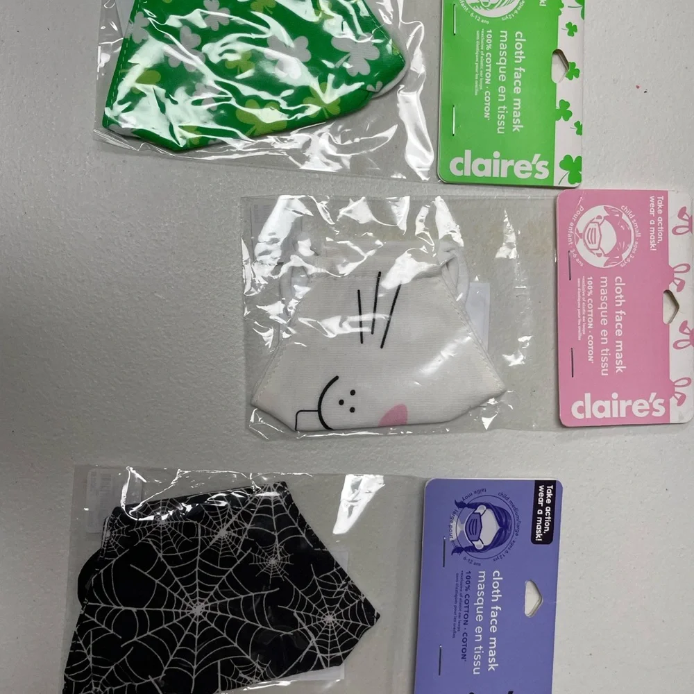 Claire’s Cloth Face Mask 3 Pcs, Random Style